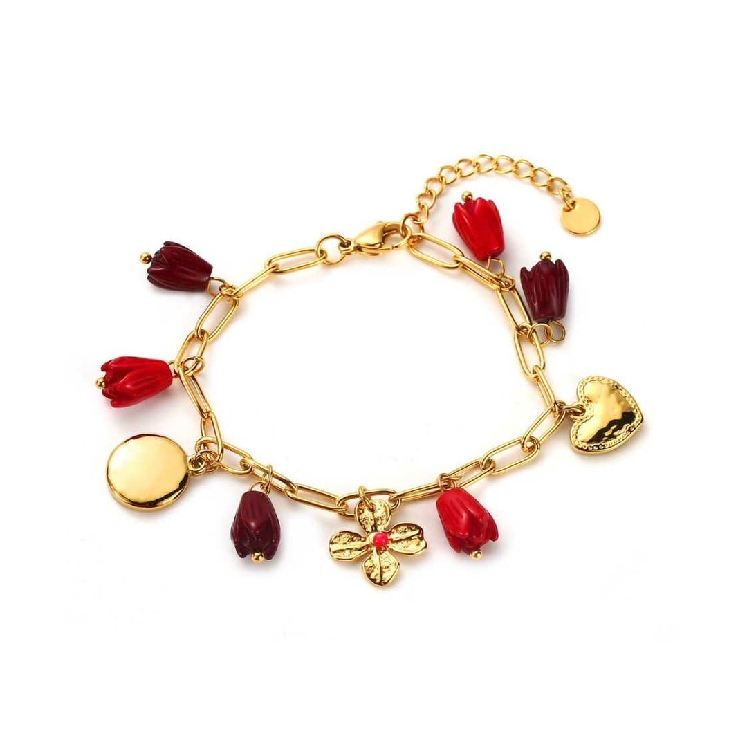 Bracelet doré et rouge bordeaux en acier inoxydable avec breloques soleil, cœur et fleurs – Bijou tendance et résistant à l’eau