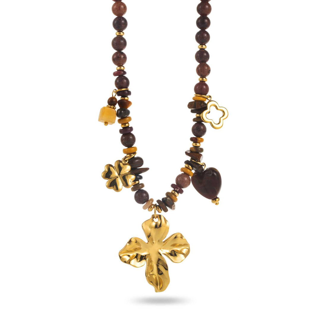 Collier perles chocolat et doré à breloques avec fleur centrale, trèfle et cœur – Bijou tendance hypoallergénique