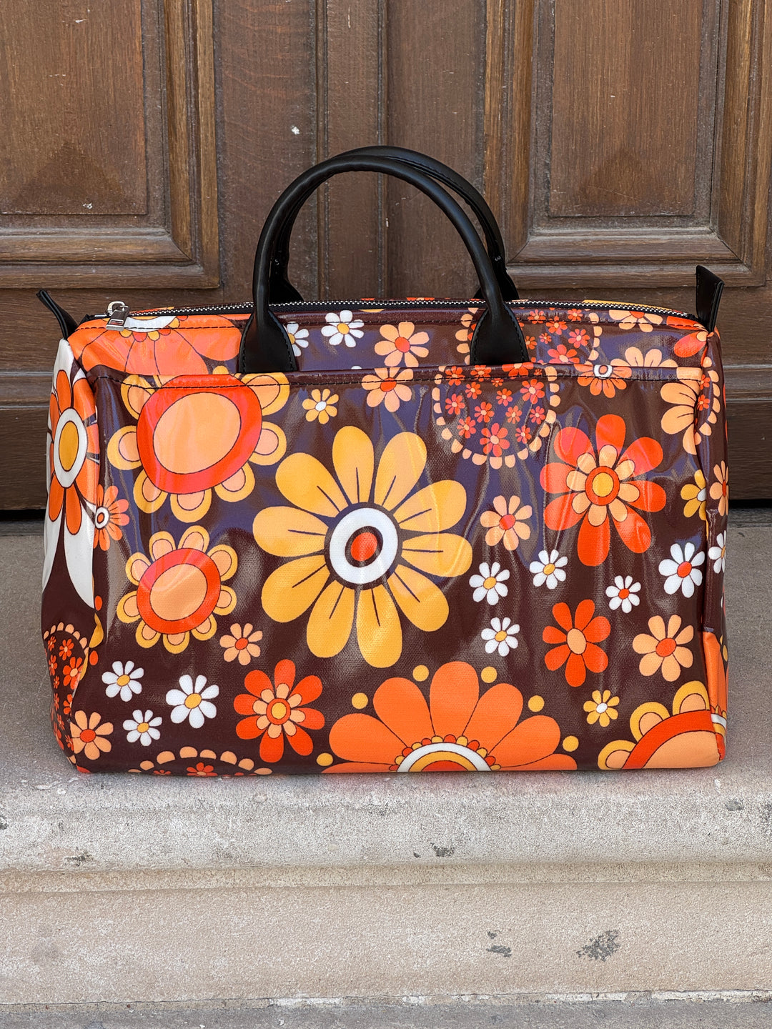 Sac bowling n°26 Hippocampe à imprimé fleuri marron, orange et jaune, sac à main femme léger au style rétro seventies.